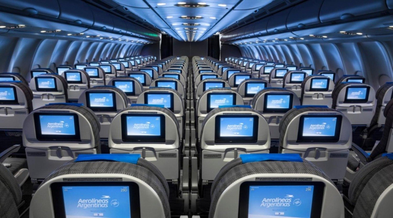 Aerolíneas Argentinas presentó el protocolo para volver a volar :: Canal  Verte