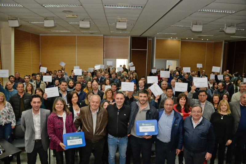 Escuelas de Olavarra recibieron impresoras 3D y kits de robtica