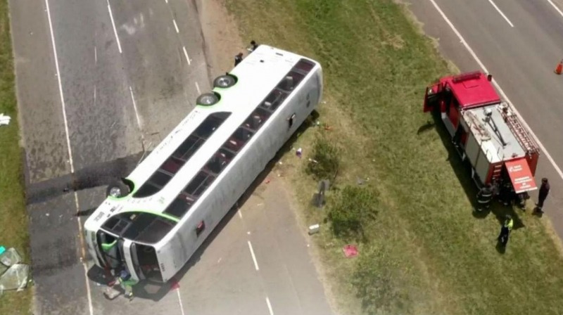 Vidal declar tres das de duelo por la tragedia de la Ruta 2