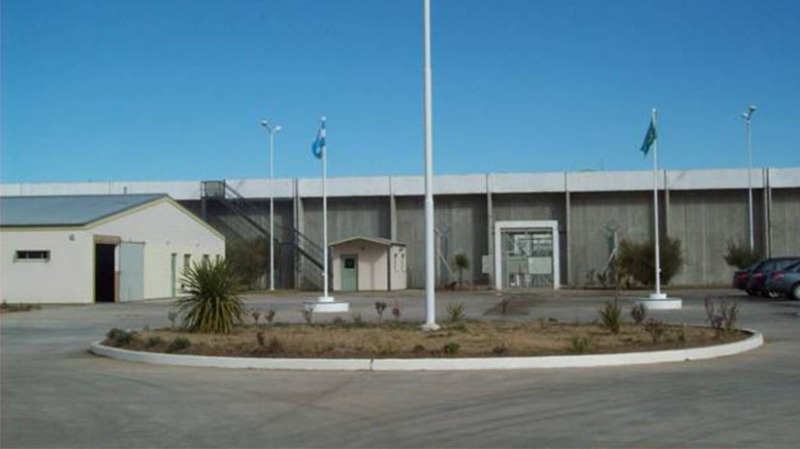 Un interno muerto y varios heridos en la crcel de Urdampilleta