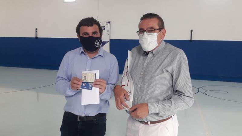 Racing homenaje a los socios vitalicios