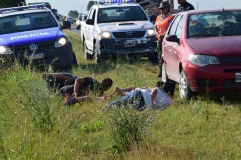 Asaltaron una casa en Espigas, los detuvieron en la ruta