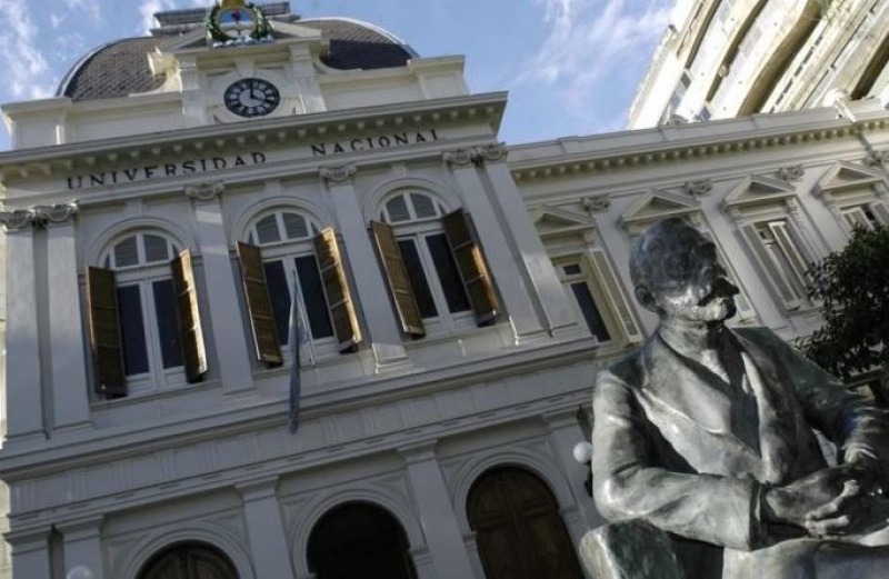 Aumento salarial del 47% para docentes universitarios