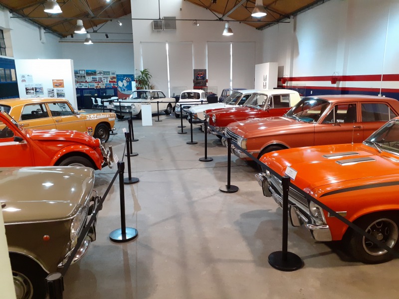 Primera gran muestra de autos cl�sicos y antiguos en el Cemo