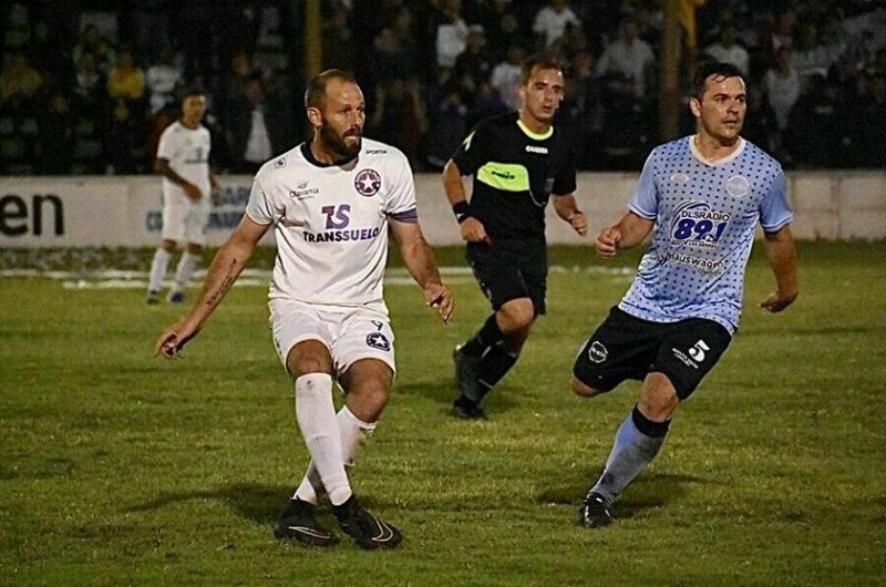 Longhini vuelve al ftbol para jugar en Embajadores