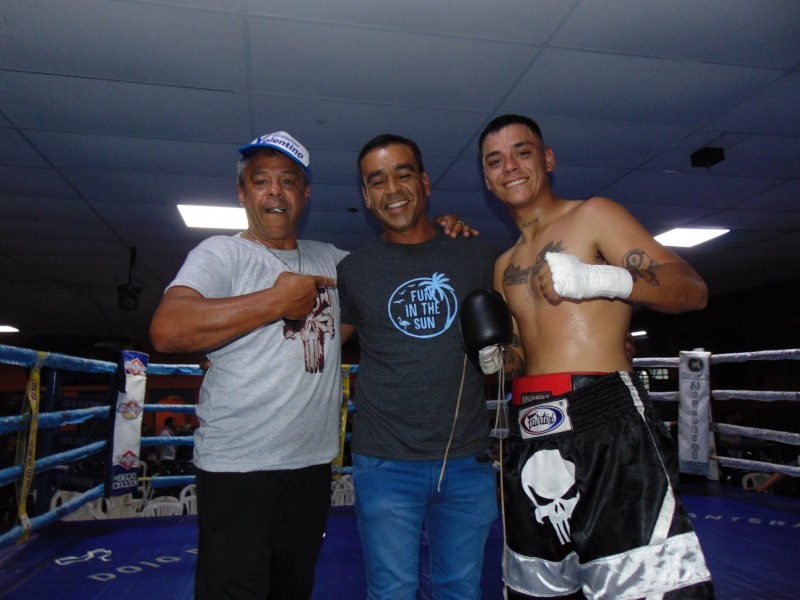 Contundente victoria de Franco Benito en su regreso al ring