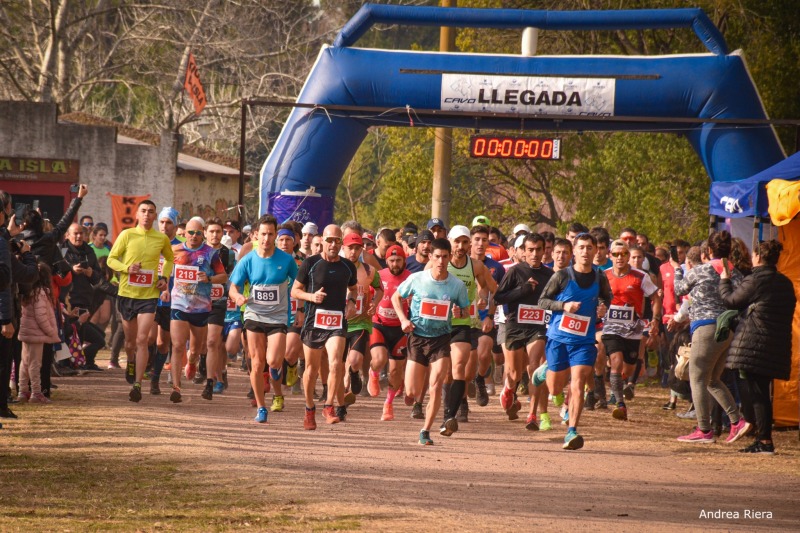 Florencia Jurez y Luciano Sosa ganaron el Cross de La Isla