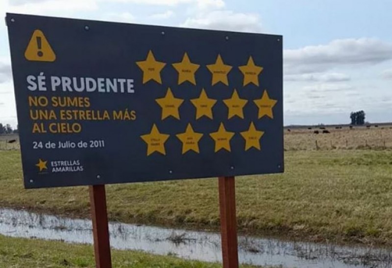 Se coloc un cartel con doce Estrellas Amarillas en Ruta 3