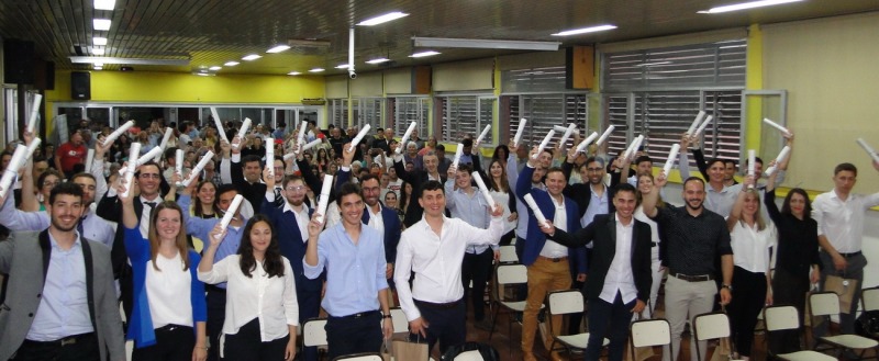 Profesionales de la Facultad de Ingeniera recibieron su diploma