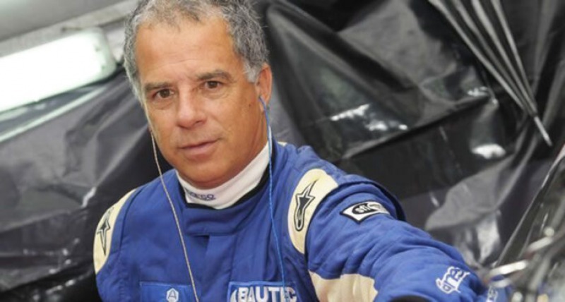 El ex piloto Roberto Urretavizcaya se accident y est grave