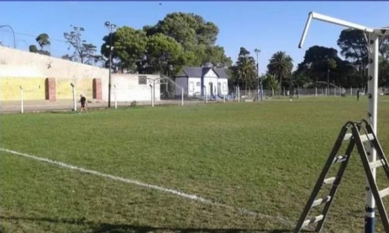 Racing aprob la colocacin de csped sinttico en la auxiliar