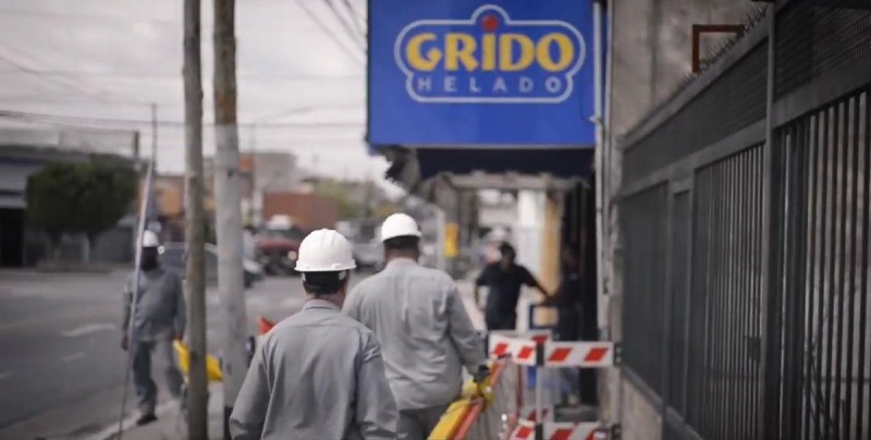 Detectaron a siete heladeras Grido enganchadas de la luz