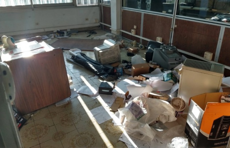 Triste, solitario y final: as qued el edificio de EL POPULAR