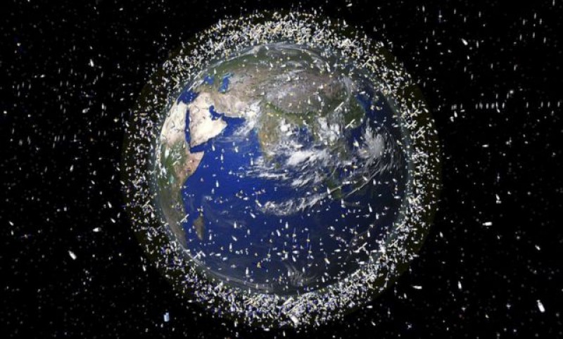 Casi 11 mil toneladas de basura orbitan alrededor de la Tierra