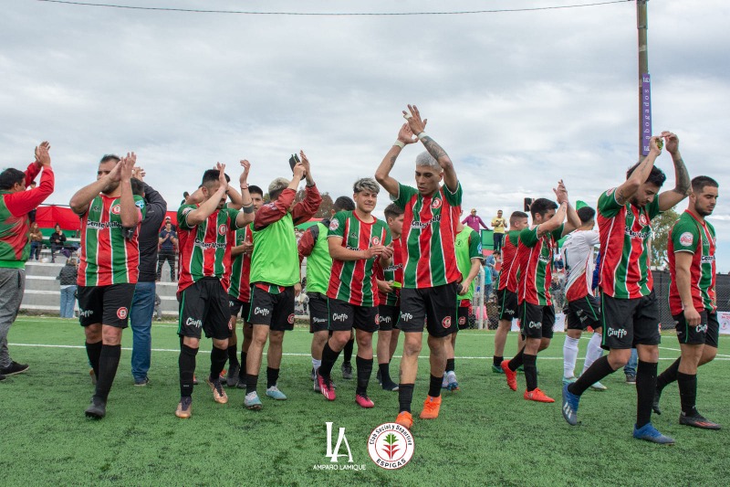 Espigas se afianza en el torneo de Primera Divisin de ftbol