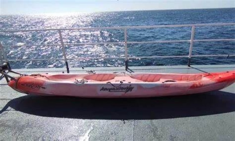Encontraron el kayak que sera de los amigos desaparecidos