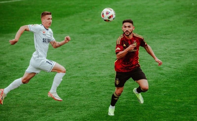 Empate y victoria en el comienzo de los amistosos del Sounders
