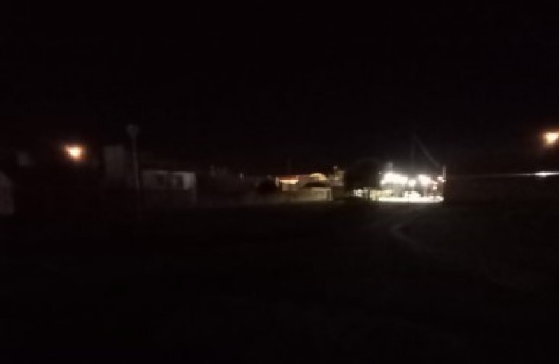 Reclamos por inseguridad y falta de luz en el Barrio CECO