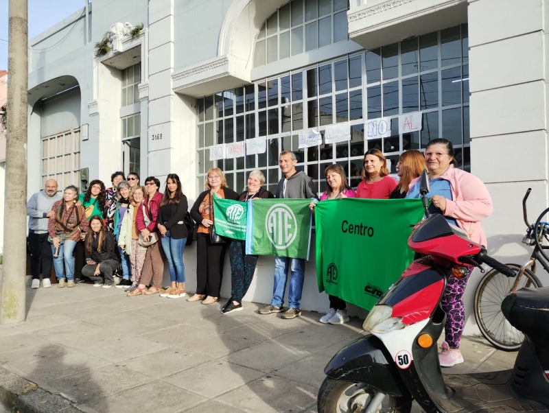 Cierre y despidos en el Centro de Referencia