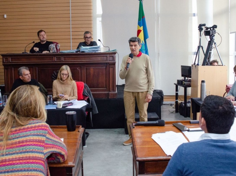 Honor al Mrito Ciudadano para el msico Carlos Orlando