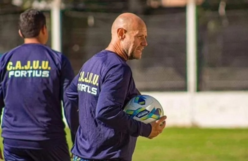 Duilio Botella dej su cargo como entrenador de Juventud