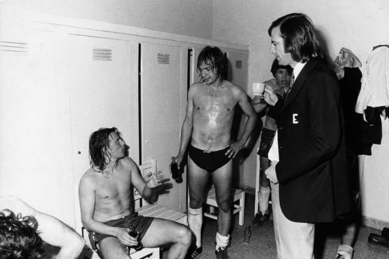 Maestro, padre, hermano