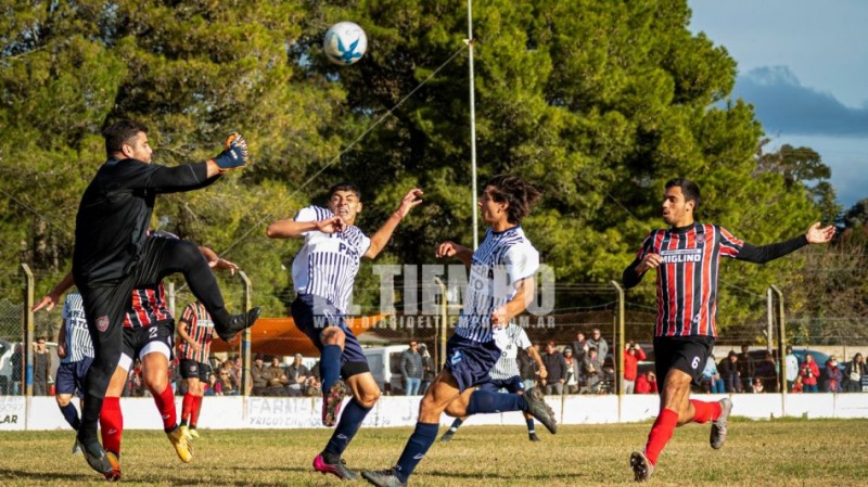 Alumni le gan� a Piazza y hubo disturbios al final del partido