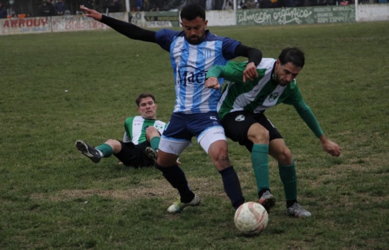 Tambin hubo sorpresa en la definicin del ftbol de Laprida