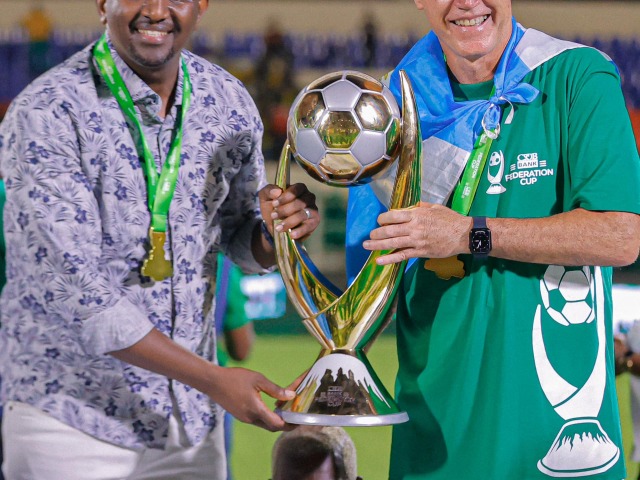 Doblete para Miguel Gamondi en Tanzania: ahora gan la Copa