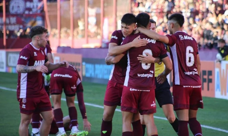 �Pero que golazo! Te llenaste la pata Mauricio Cardillo