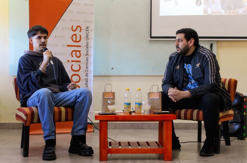 Graduados de Facso relataron sus experiencias profesionales