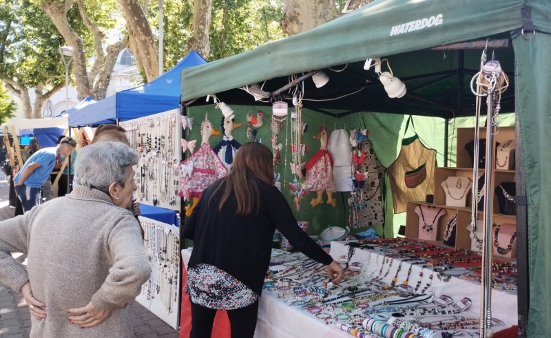 Est� en marcha en la Plaza Central la Feria de �La Minga�