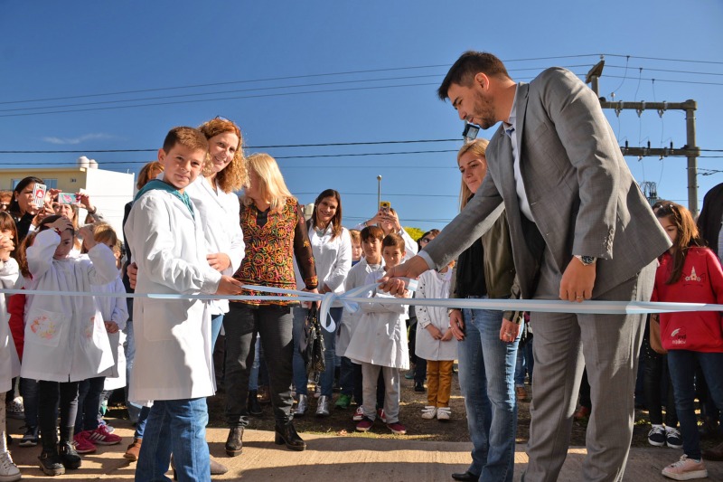 Inauguraron el flamante SUM de la Escuela 49