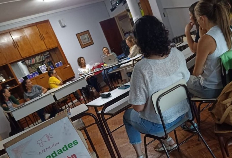 Propuestas formativas para docentes en el CIIE