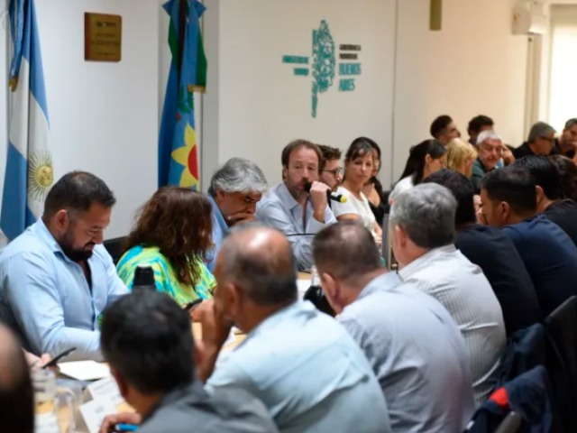 Paritarias: Provincia y los gremios vuelven a reunirse este lunes