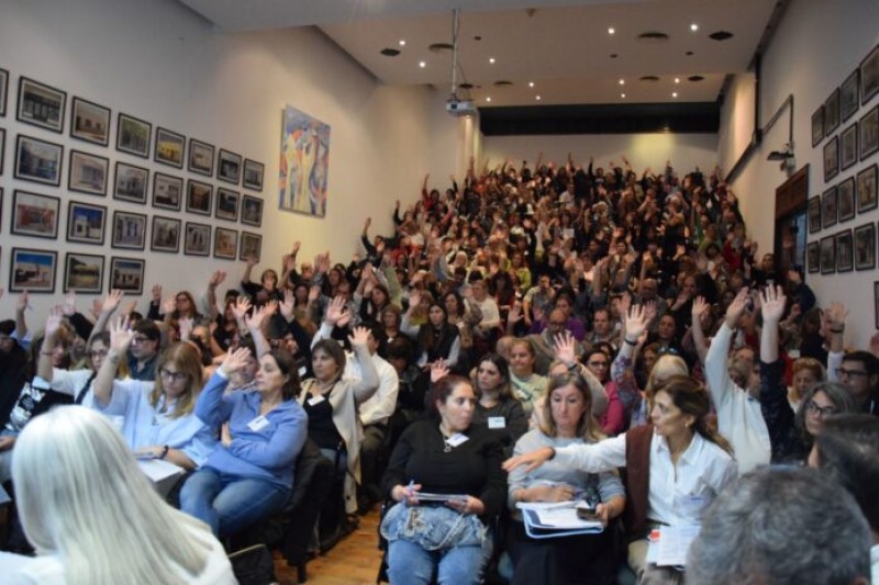 Provincia acord el aumento a docentes por mayora