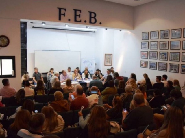 La FEB ratific el paro docente pese a las advertencias de la Provincia