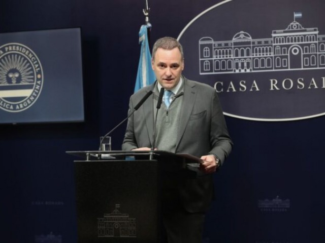 El Gobierno anunci un recorte en DD.HH. y echar al 30% del personal