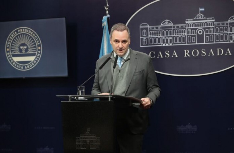 El Gobierno anunci un recorte en DD.HH. y echar al 30% del personal