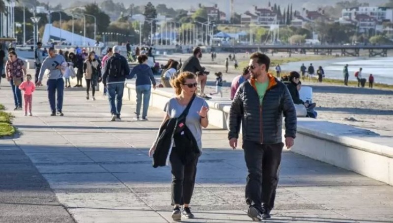 Intendentes bonaerenses buscan pasar el feriado del 12 de octubre