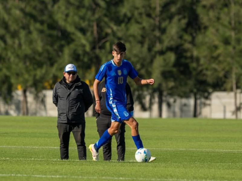El hijo de Gonzalo Baroni debut en la seleccin con la 10
