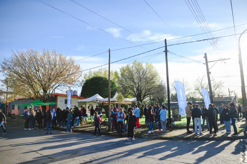Barrio por barrio arriba a Mariano Moreno y Roca Merlo