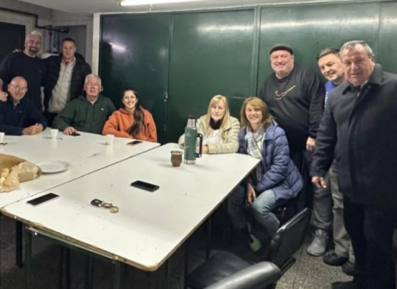 Reunin de la Unin de Clubes con el vleibol local