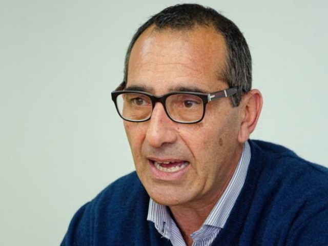 El intendente de Azul contina 