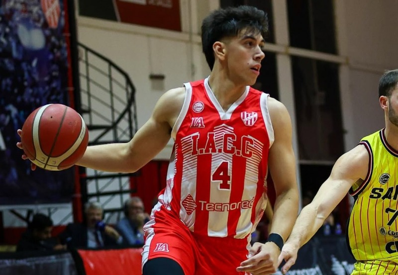 Reconocimientos al notable ao del ex chaira Alex Negrete