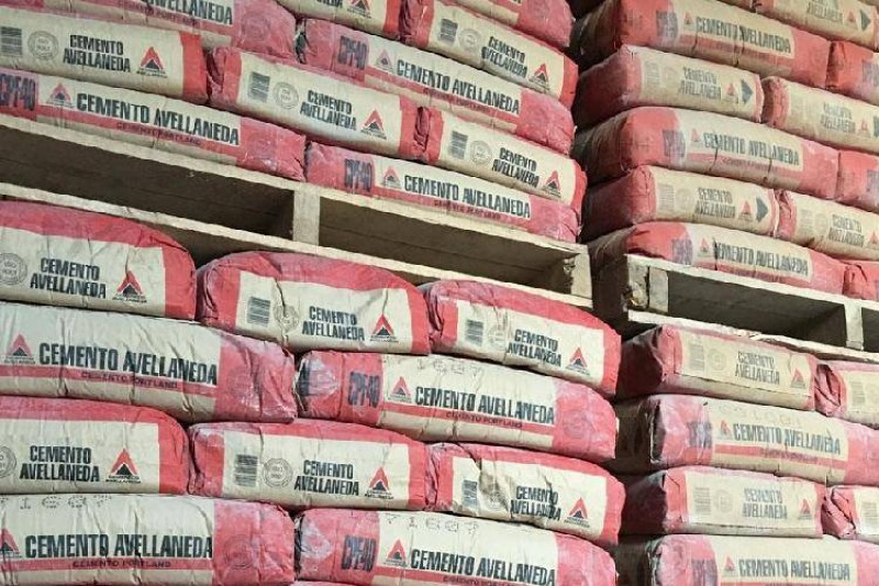 Histrico cambio en el cemento: las bolsas bajan a 25 kilos