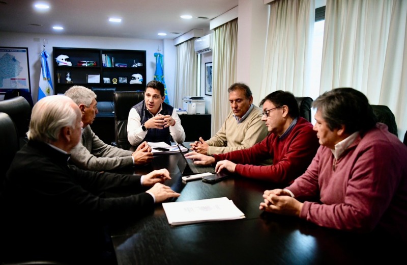 Provincia analiza plan ferroviario para conectar al interior