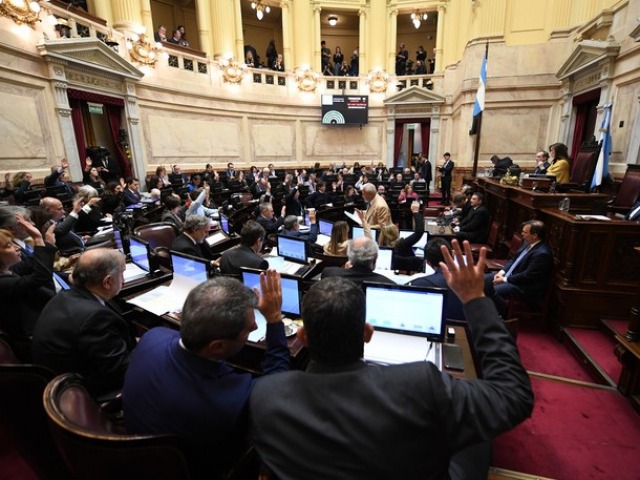 Dursima derrota para el presidente Milei en el Senado