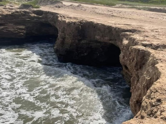 Quequn pierde su playa: en pocos aos, el mar ya avanz 50 metros