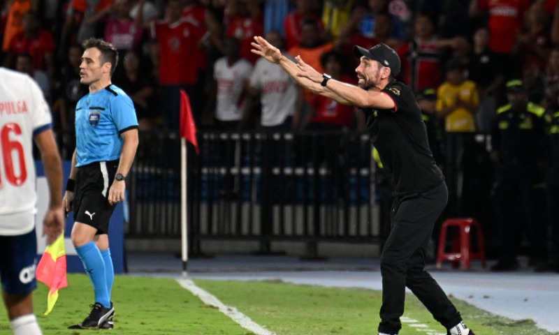 Gabriel Raimondi dej de ser el entrenador del Amrica de Cali